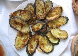 gefrituurde aubergine oftewel Fried Zucchini, heerlijk