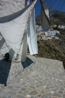 doorkijkje bij een molen op Olympos