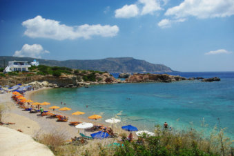 Votsalakia is een baai met keien en glashelder water in Amoopi Karpathos Griekenland