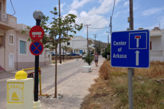 Het centrum van Arkasa Karpathos Griekenland