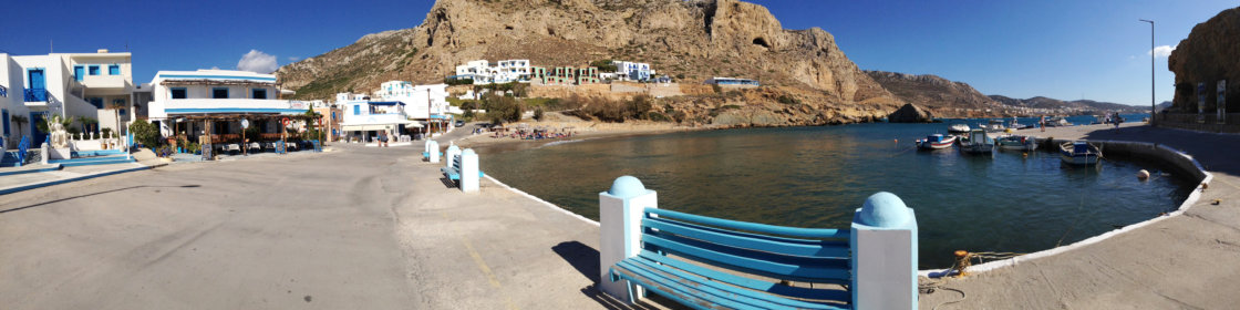 Het kleine haventje van Finiki op Karpathos