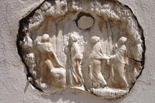 Dit tafereel is in de muur gemetseld op de begraafplaats van Volada Karpathos Griekenland