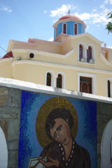 Afbeelding van Mozaiek voor de kerk  in Stes op Karpathos Griekenland