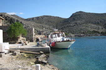 vissersbootje in Tristomo Karpathos