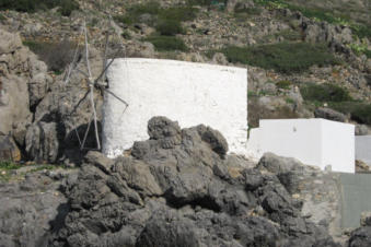 Oude windmolen op Tristomo Karpathos