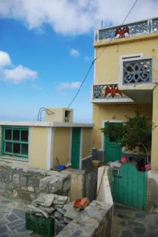 Ornamenten op balkon in Olympos
